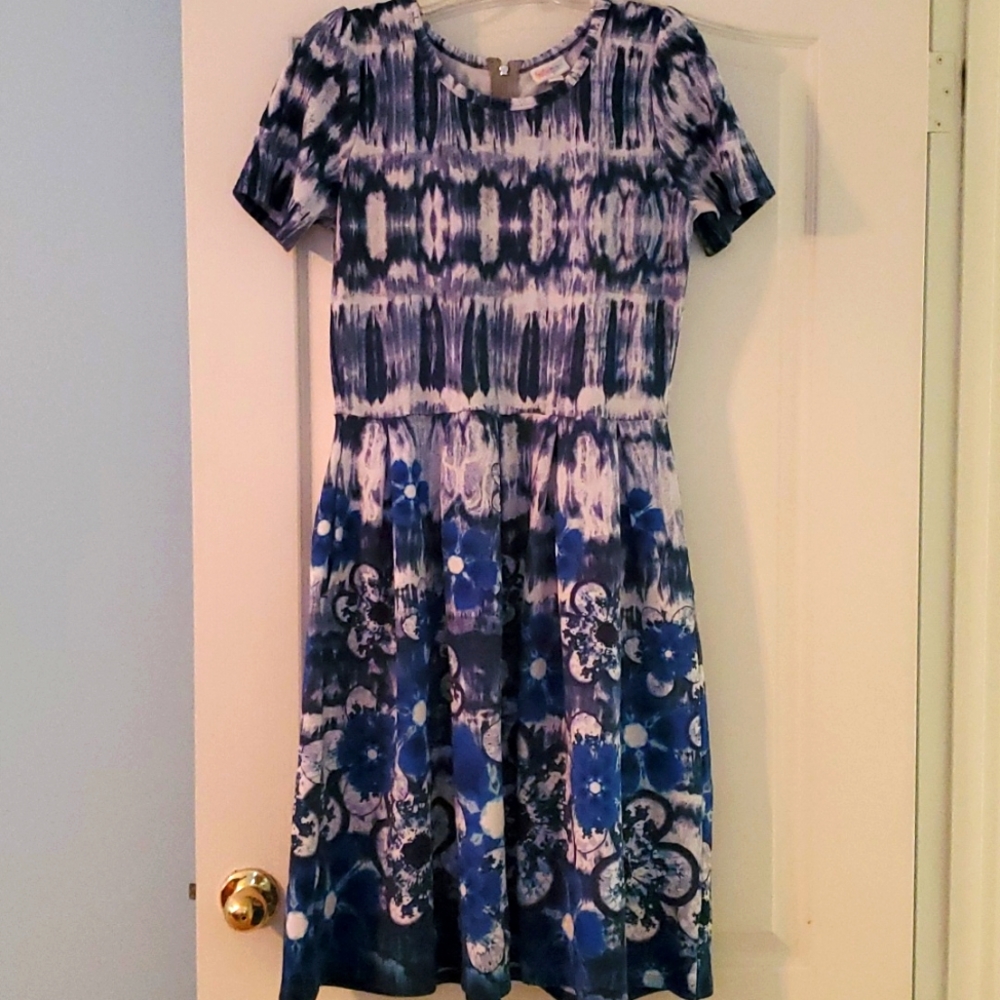 Lularoe Floral Dipped Ameila XL